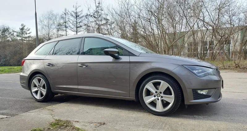 świętokrzyskie Seat Leon cena 34900 przebieg: 328700, rok produkcji 2015 z Warszawa